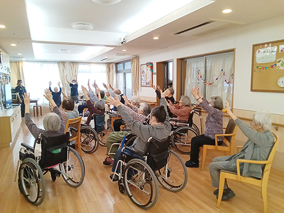 今日も元気に運動中♪